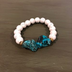 Turquoise stone bracelet
